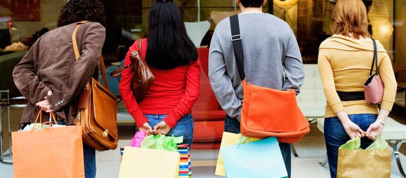 Αγορές στα χρόνια του κορωνοϊού: Χωρίς δοκιμαστήρια και πληρωμή μόνο με... πλαστικό χρήμα